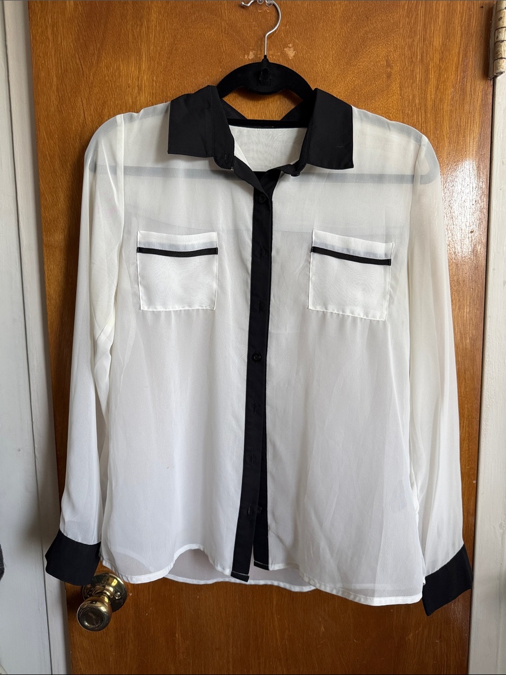 mine Black and Cream Contrast Collar Top